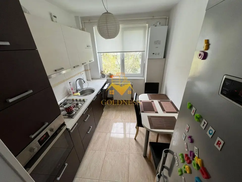 3 camere, Piata Abator, Parcare, Zona Bucuresti, Bosch, Semicentral