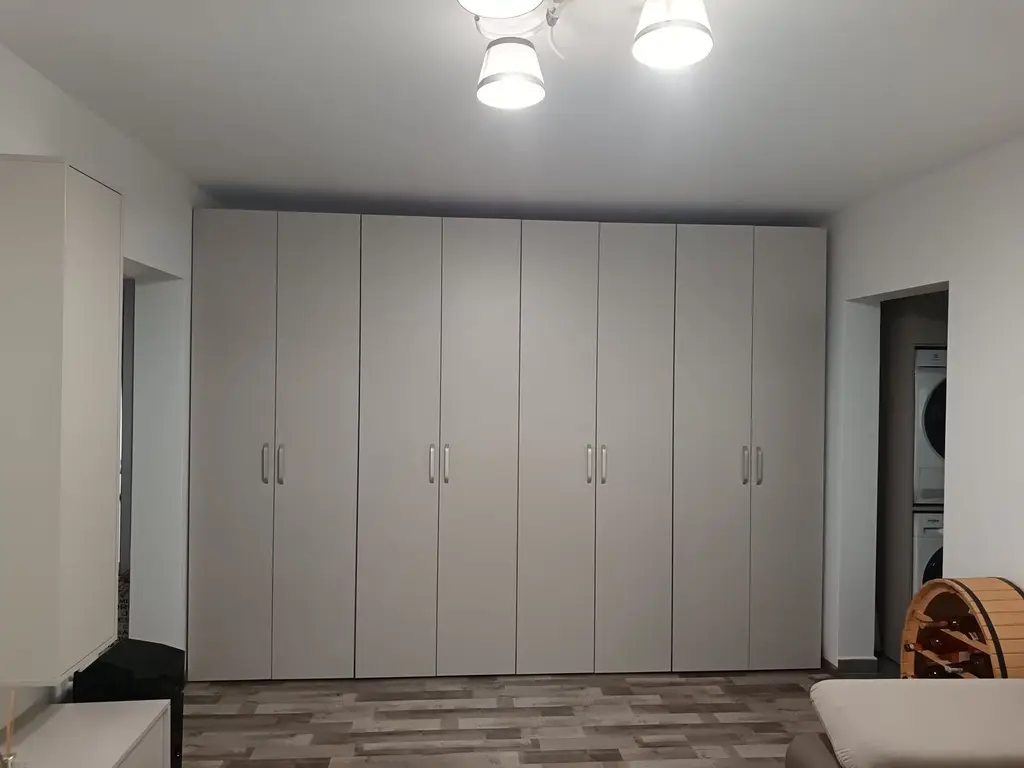 BRASADAS vinde ap 2 cam etaj 3/4 Micro 16 LIDL.