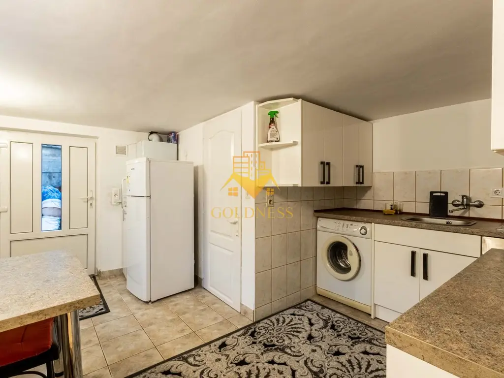 Garsoniera, la casa, parcare, Zorilor Zona UMF, Marinescu, Piezisa