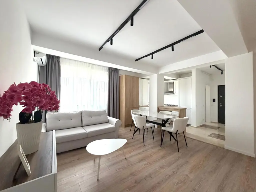 Stylish 3-Room Apartment for Rent in Iancu Nicolae