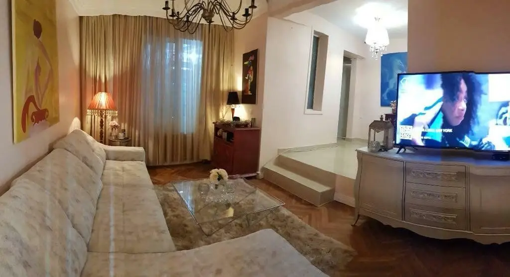 Particular vila + spatiu comercial 290 mp Unirii investitie cu preluare chiriasi