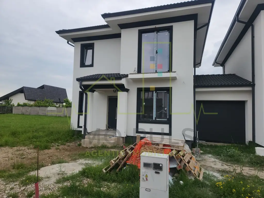 Duplex despartit prin Garaj. 4 dormitoare. 3 Bai. Dumbravita