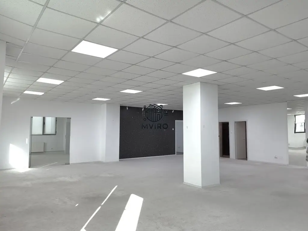 Spatiu de birouri de inchiriat in zona Grozavesti - cladire moderna cu fatada de