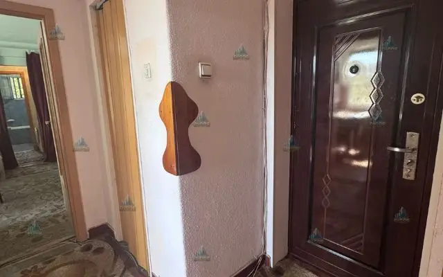 Apartament 3 camere de vânzare – Zona Centrală