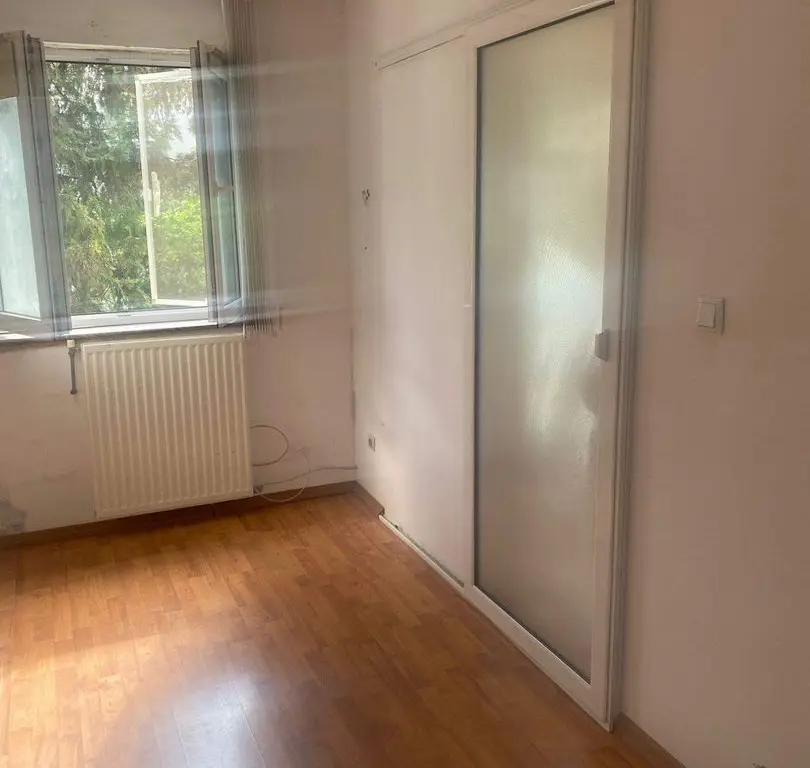 BRASADAS vinde ap 2 cam etaj 2/4 Micro 14.
