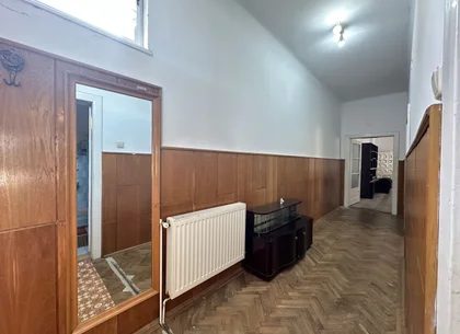 Apartament in casa spațios la doar 5-7 minute de Centrul Istoric