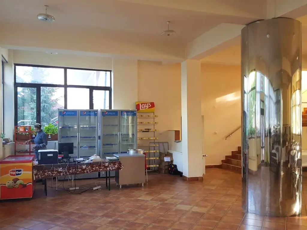 Hotel cu arhitectură montană deosebită poziționare premium Sâmbătă de Sus