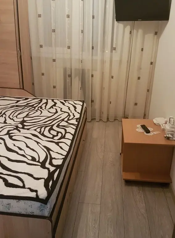Proprietar vând ap. 4 camere