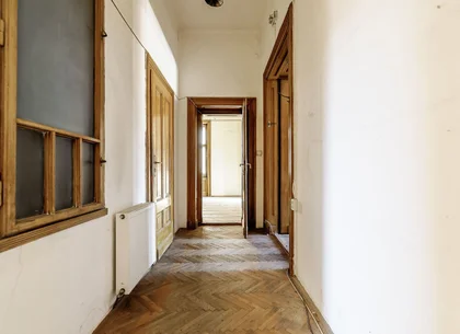 REZERVAT! Apartament cu 4 camere în Palatul Bohuș, Arad