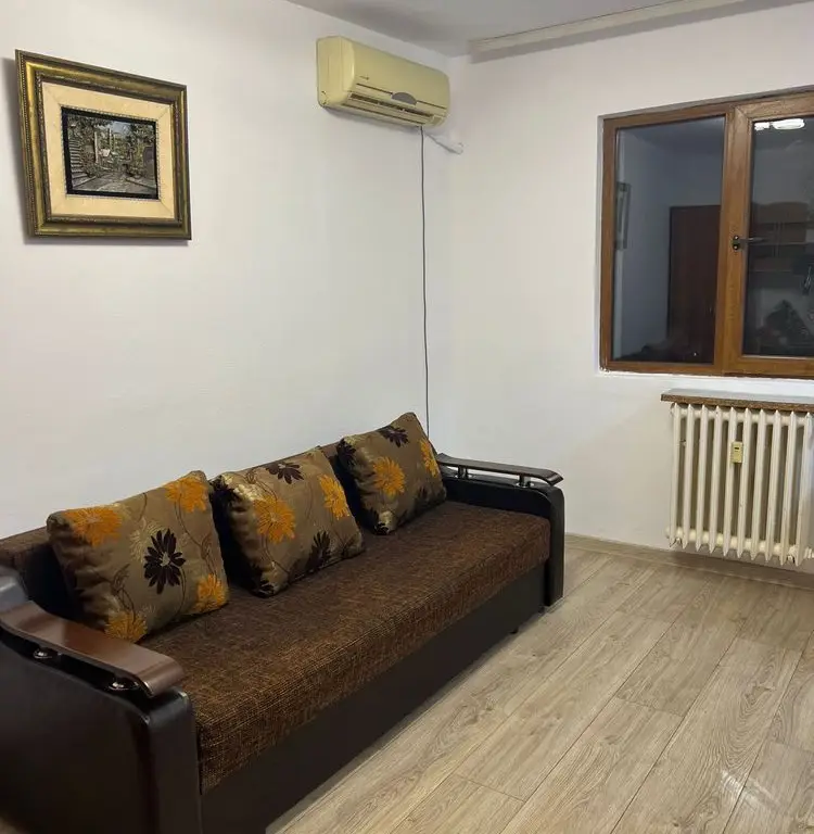 Vanzare garsoniera Piata Alba Iulia, Decebal, str. Moise Nicoara