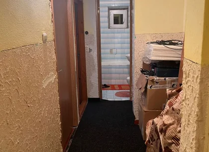 De vanzare apartament 3 camere Micro 16, etaj 4/4, 64.000 euro