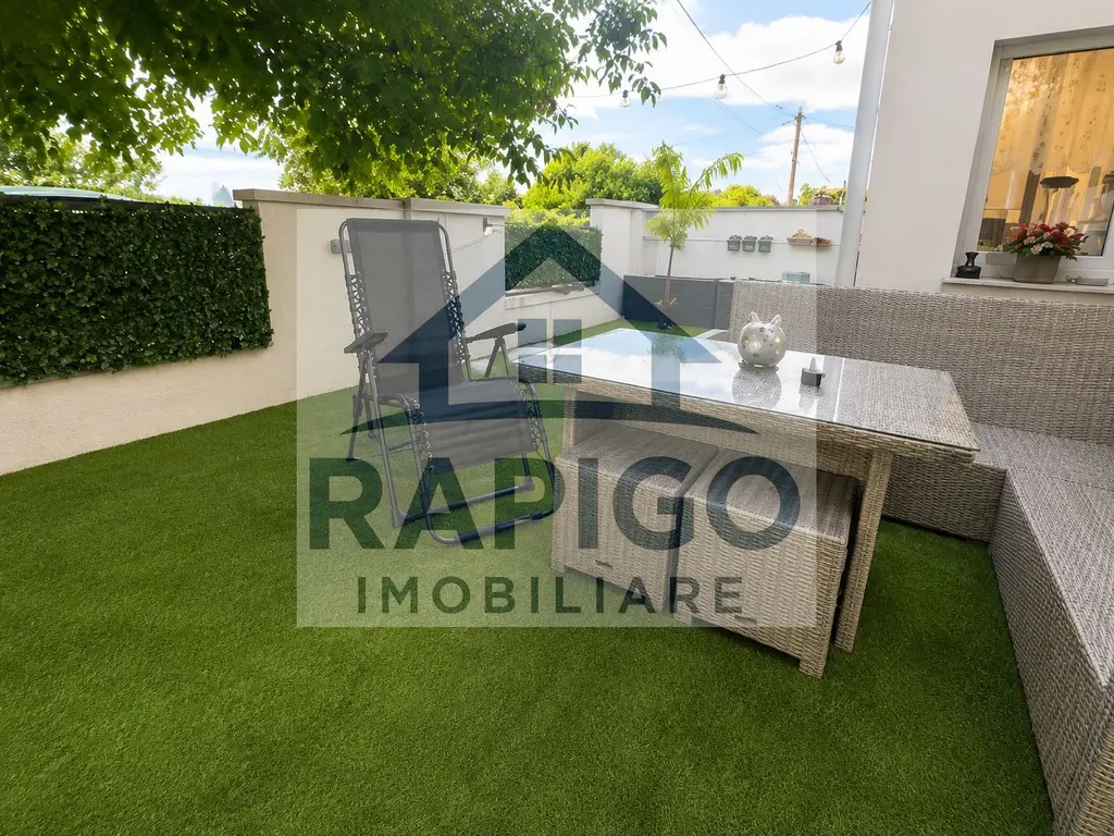 Duplex Spațios cu 3 Dormitoare și Curte Amenajată |