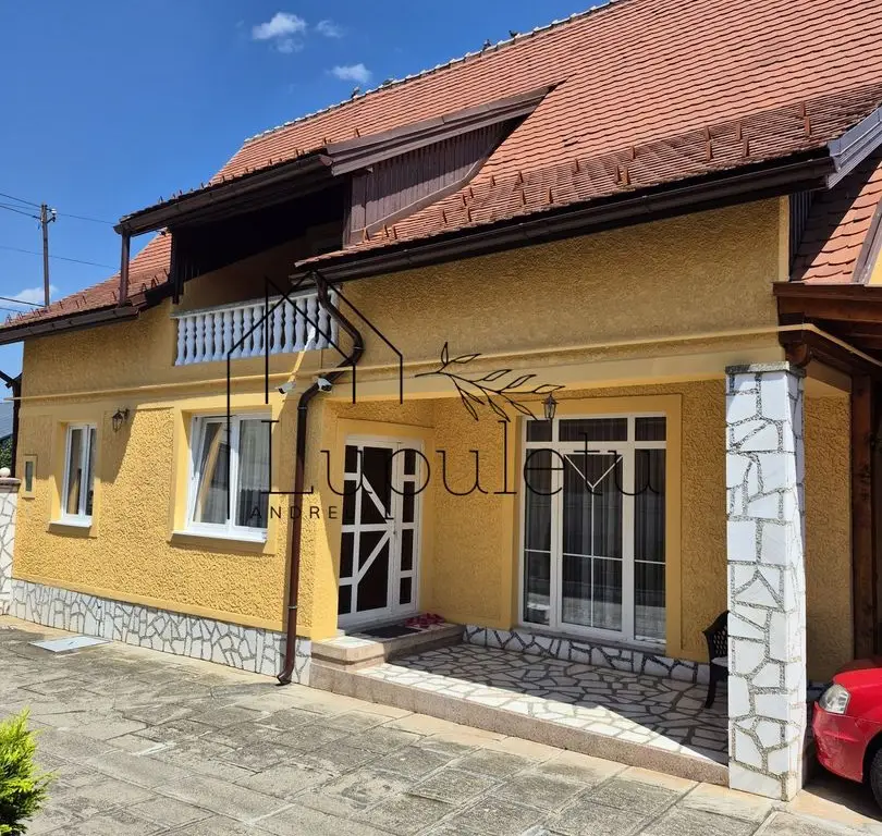 Casa de Vanzare Rasinari | 6 Camere | 200 MPU | Teren 979 MP |