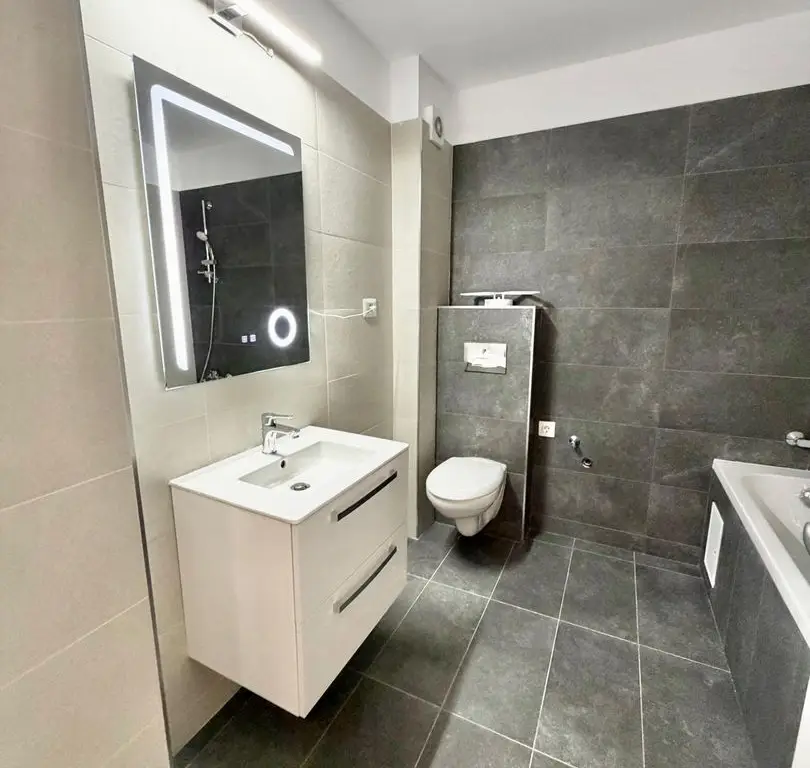 Garsoniera complet mobilata - bd. Timisoara 101N - loc parcare