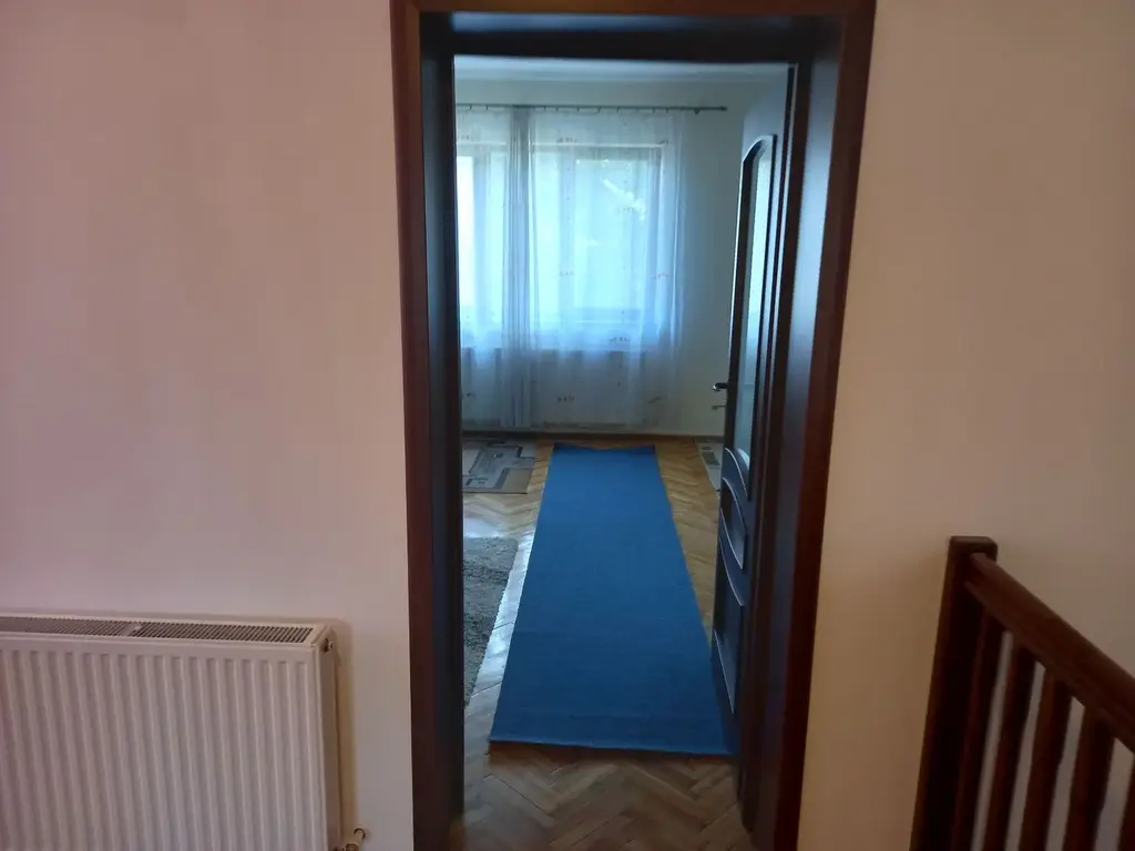 BRASADAS vinde casa in zona TITULESCU cu 5 camere si teren 350mp