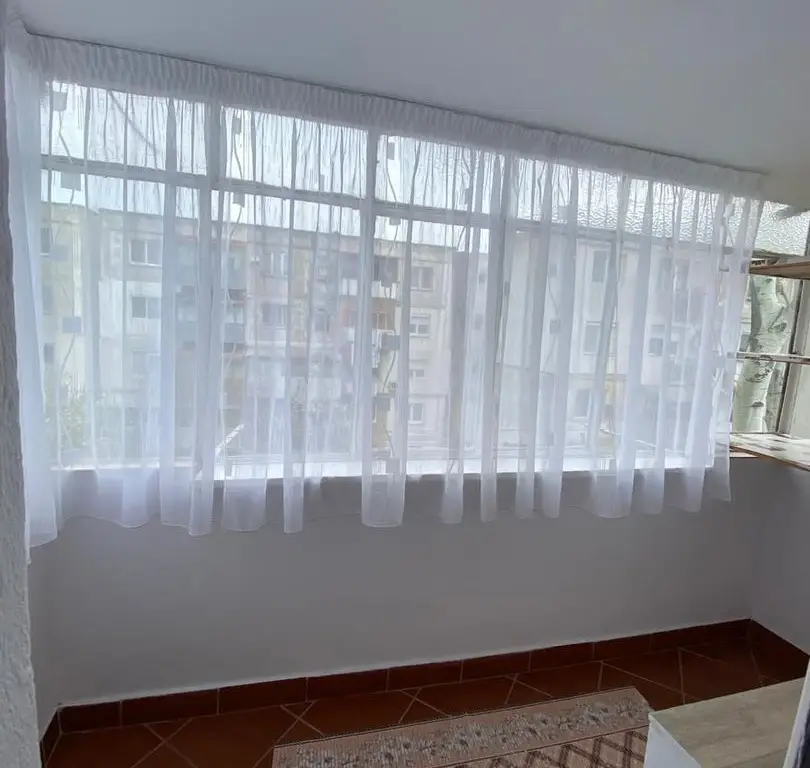 De vanzare apartament cu 2 camere mobilat si utilat, Micro 38, etaj 3