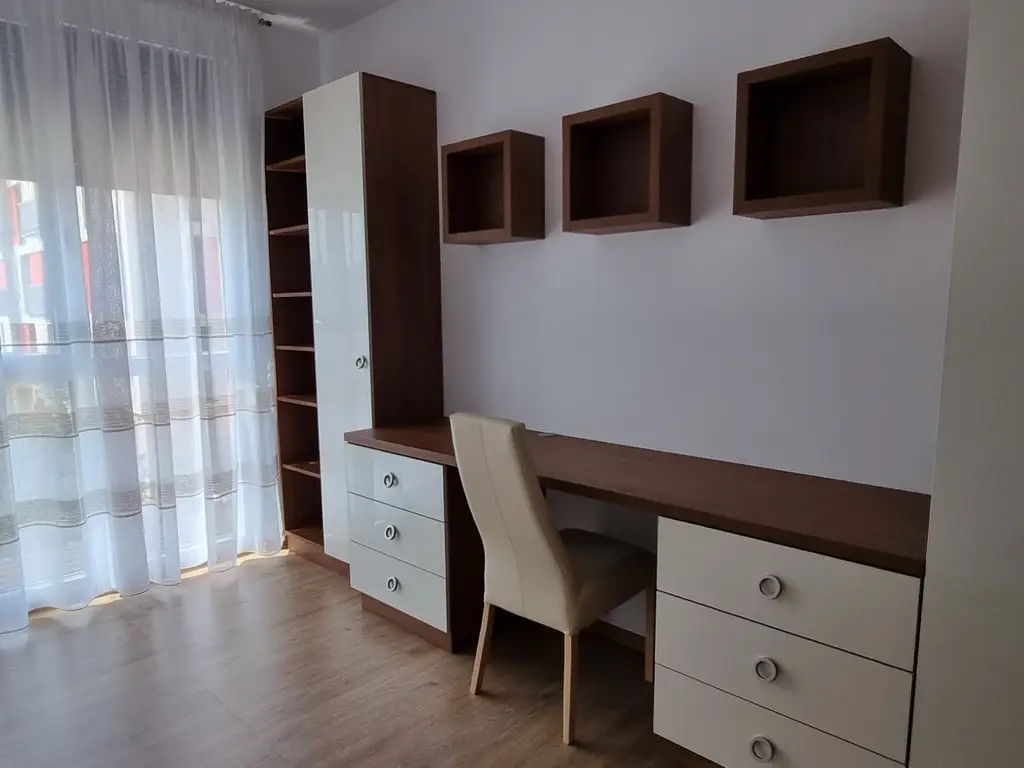 De inchiriat Apartament nou cu 3 camere excelent pozitionat