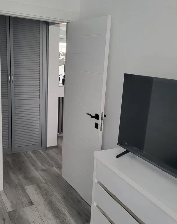 De inchiriat apartament cu 2 camere la Papadie, etaj 3, renovat, 550 E