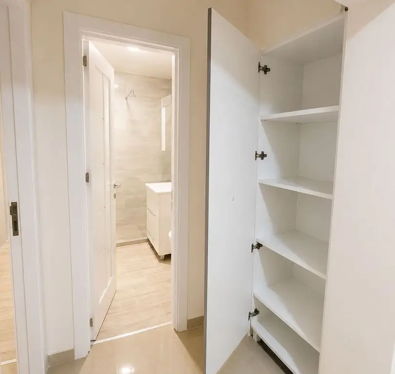 Apartament 2 camere decomandat, complet renovat, garaj inclus Aradului