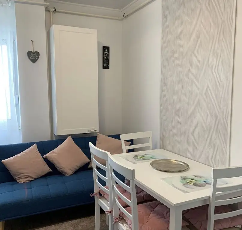 Vand apartament de lux
