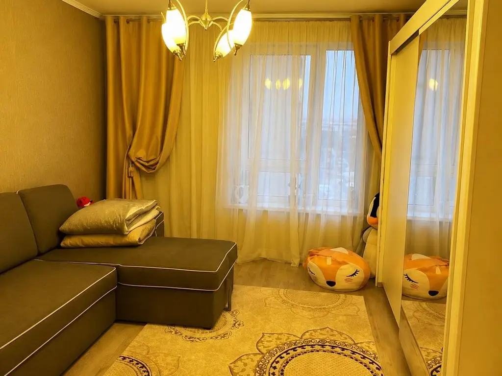Apartament 3 camere de închiriat – Bloc nou | Lift | Parcare | 750 €