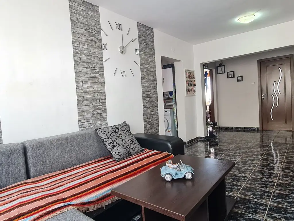 Apartament 4 camere decomandat mobilat utilat