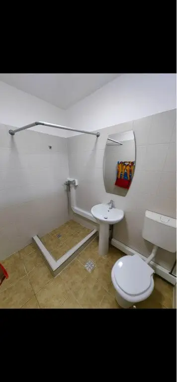 Casă la curte Proprietar vizavi de Carrefour Alexandriei Ildl etc