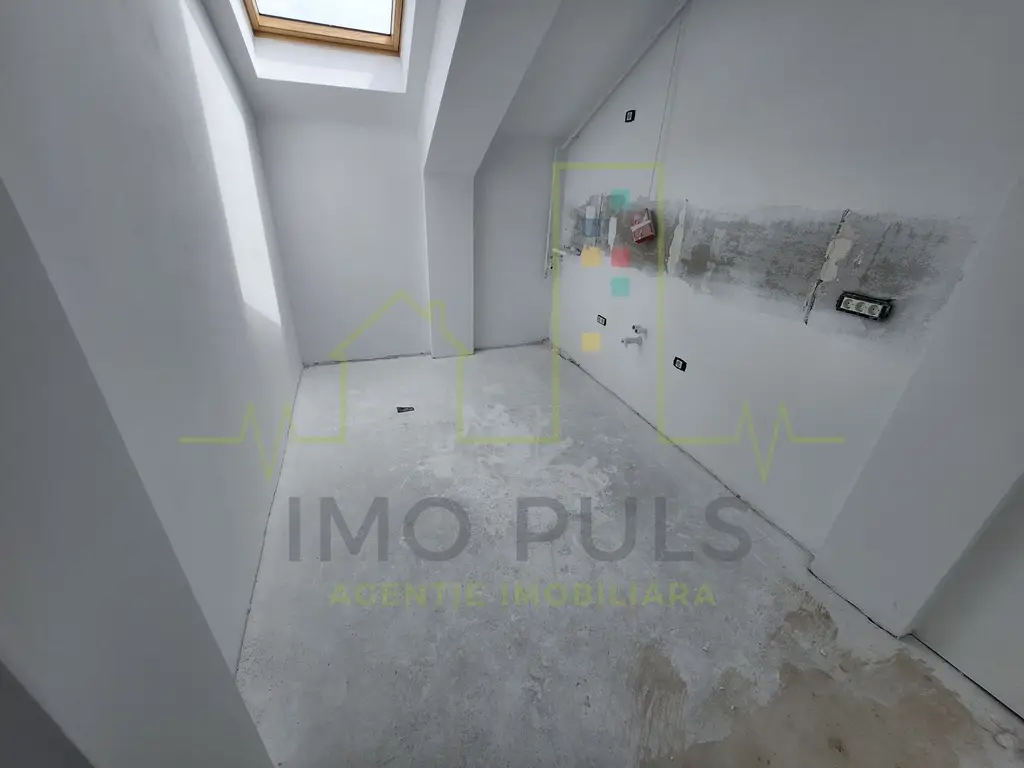 Penthouse. Lipovei. Terasa 66 mp. 2 Bai. Decomandat. Bucatarie inchisa