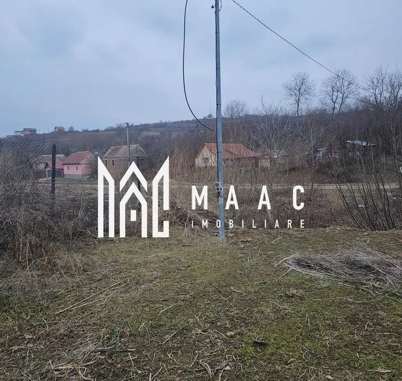 Teren de vânzare în Hamba | 1.740 mp | cu utilități și ieșire la râu