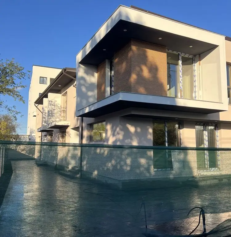 Duplex compus din 5 camere zona Bucuresti noi proprietar