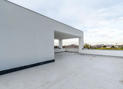 Vilă nouă cu terasă panoramică – design premium, 4 dormitoare, în Gai