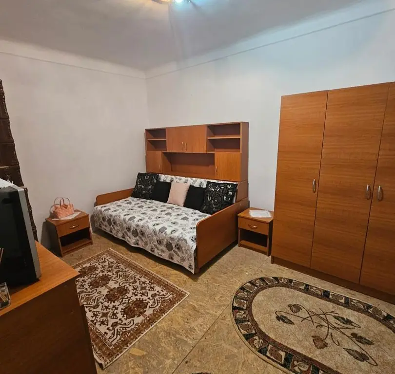 Casa si teren 3500 mp, Stefanesti - Golesti
