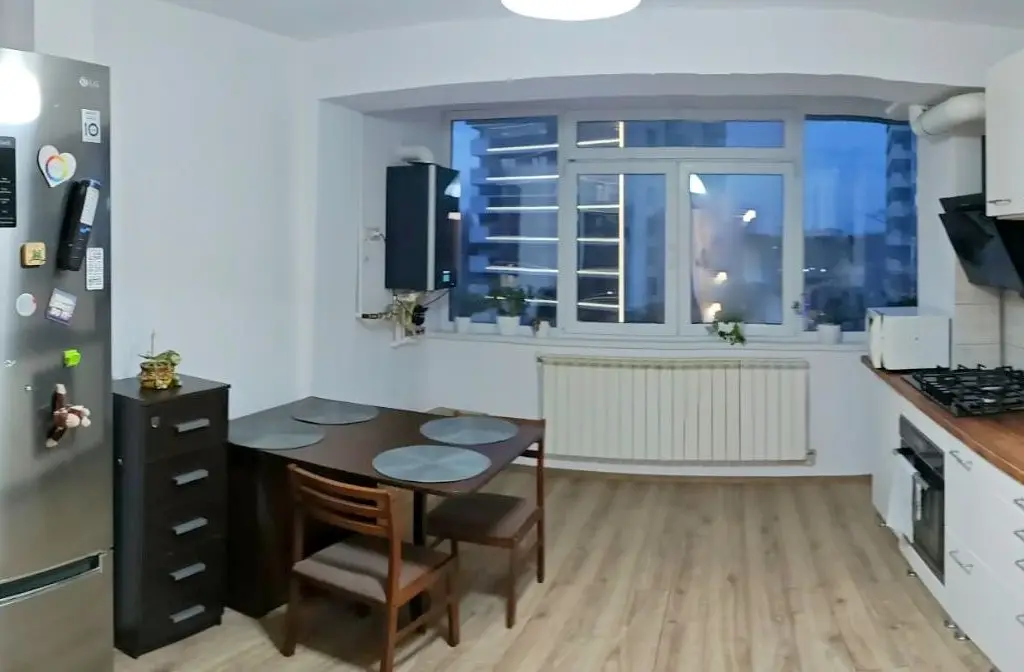 Apartament de închiriat cu 3 camere - cartier Tiglina 2