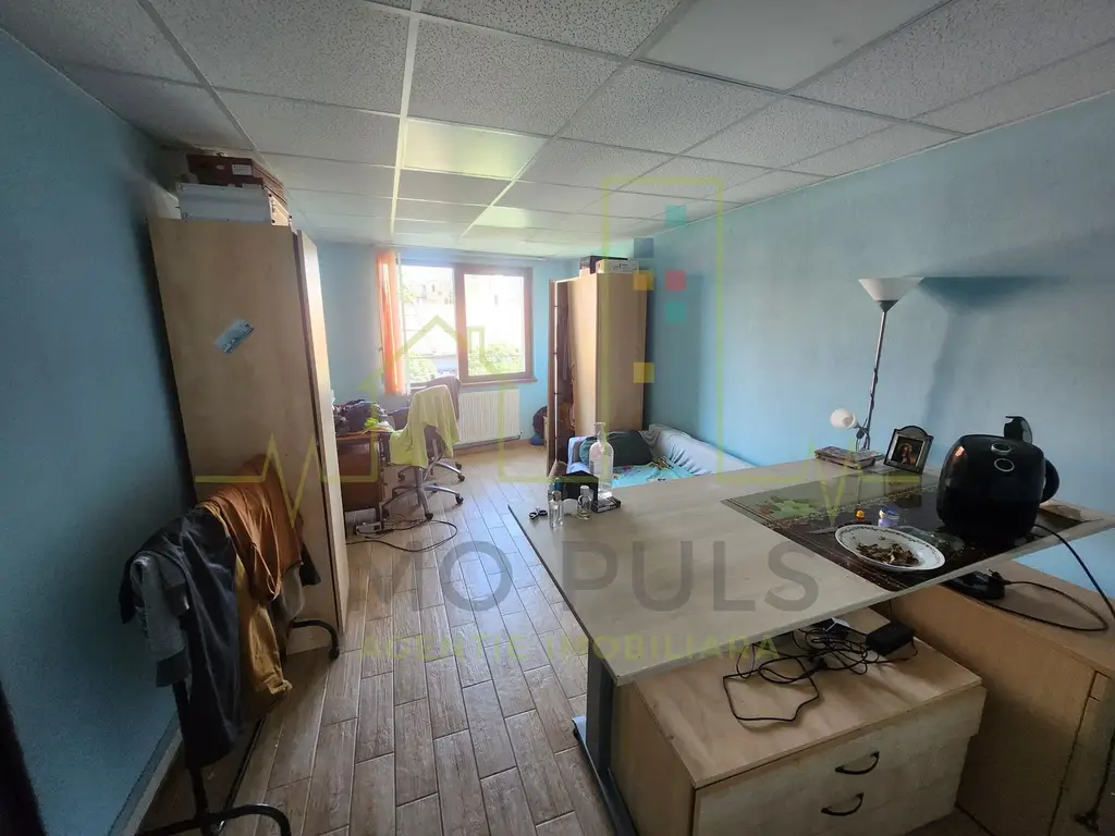 Casa individuala. Foarte pretabila de afacere. SAD la parter si intrare separata