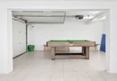 Vilă 5 dormitoare, 4 băi, 2 248mp teren, piscină. Preț: 229 000 E.