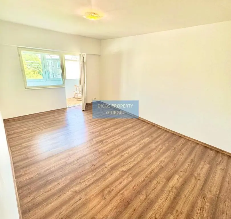Apartament 2 camere, decomandat – Zona Centrală, bloc Lumina