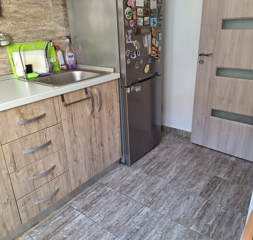 Apartament 2 camere Etj1, decomandat, loc de parcare Inclus in pret
