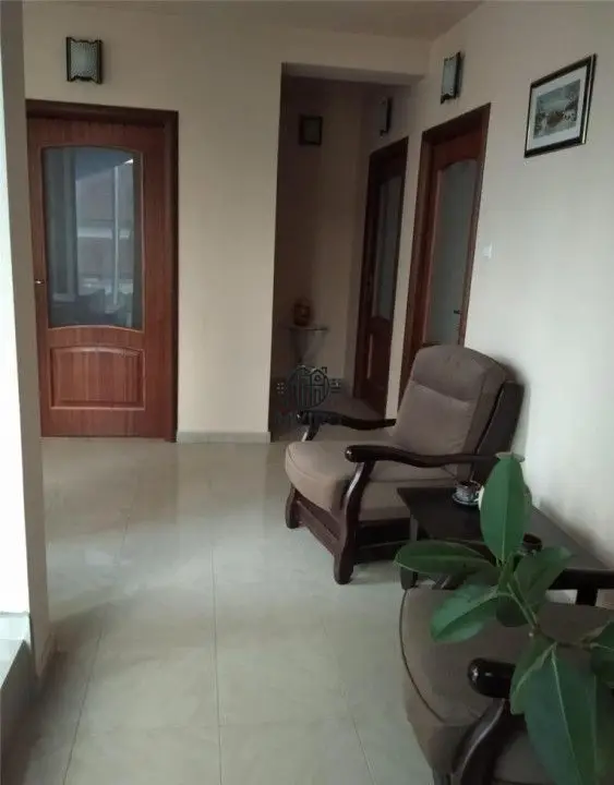 COMISON 0% /Casa de vanzare in Targoviste - zona Campulung, langa Liceul Petru C