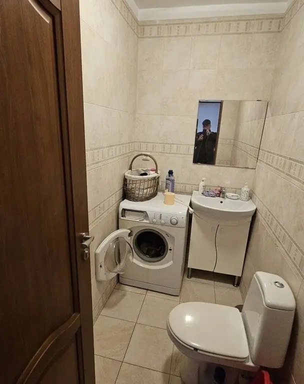 Apartament 4 Camere , et.3/4, Berceni-Racovita