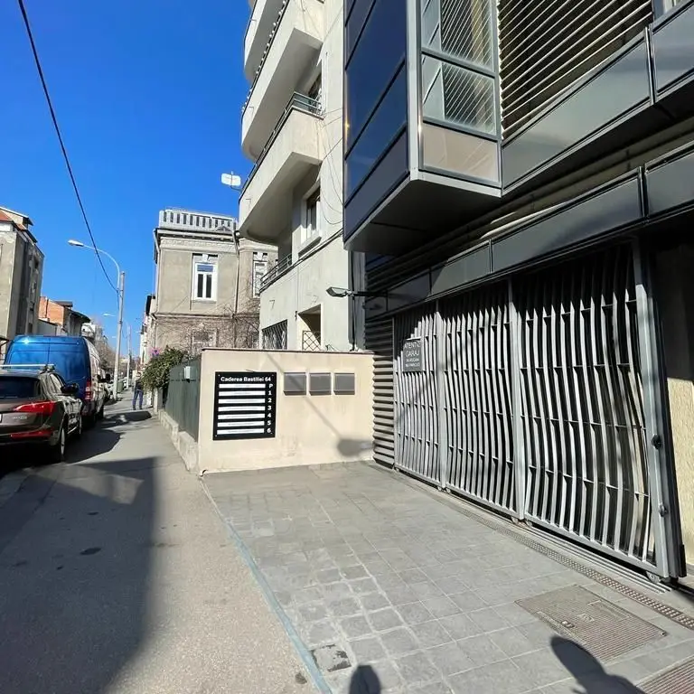 Ag BRASADAS închiriază BIROU 171mp Et 6 si 7 zona ROMANA.