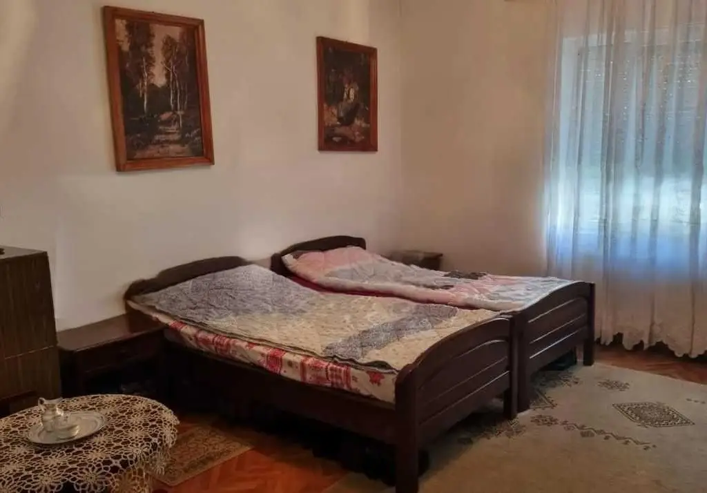 Casa de vanzare cu 4 camere, 110 mp, Satu Mare, zona 14 Mai