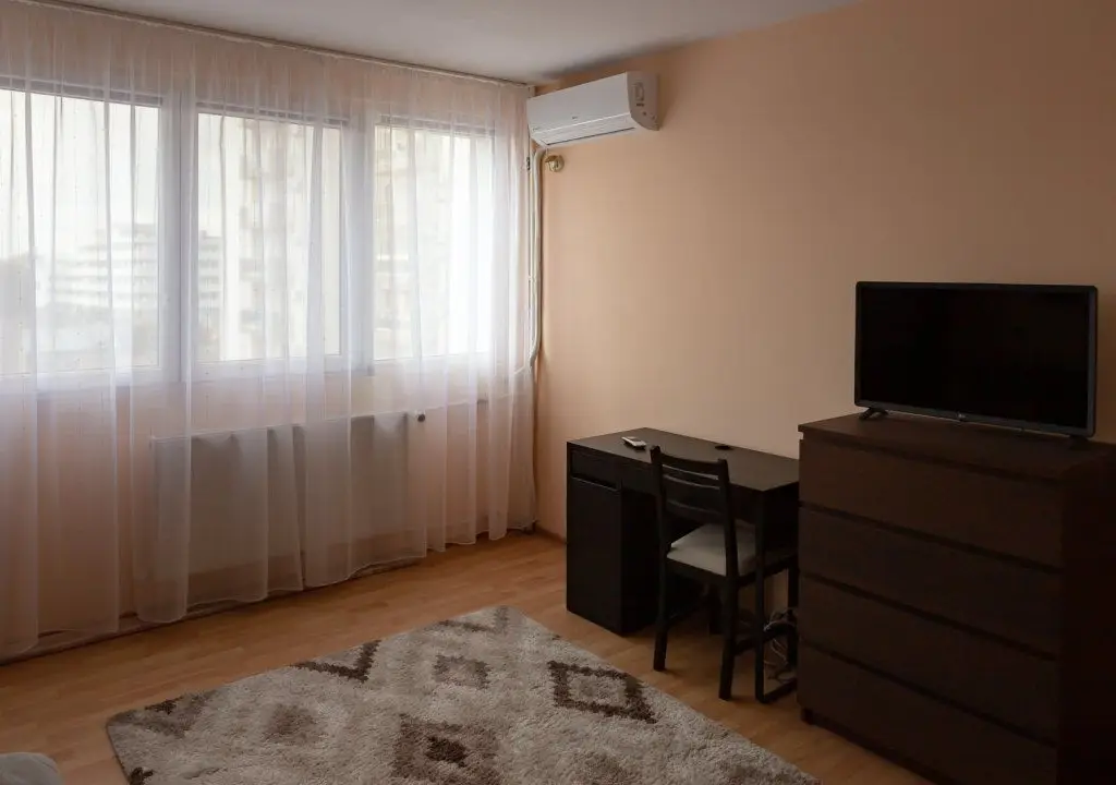 BRASADAS închiriază garsoniera et 9/9 40mp Dimtrie Cantemir.