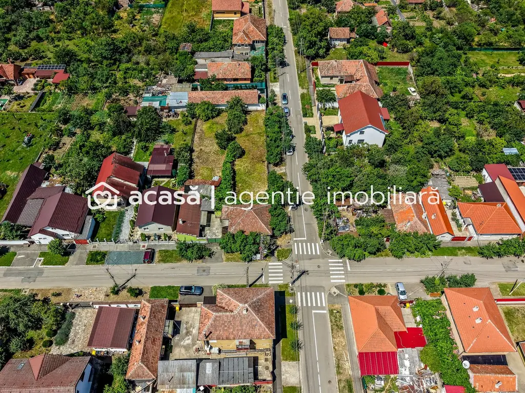 Casă cu teren 1018 mp și 2 fronturi stradale- Bujac