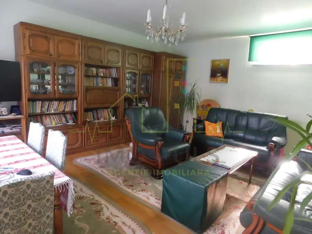 Casa individuala in oras. Mobilata si Utilata.Panouri solare