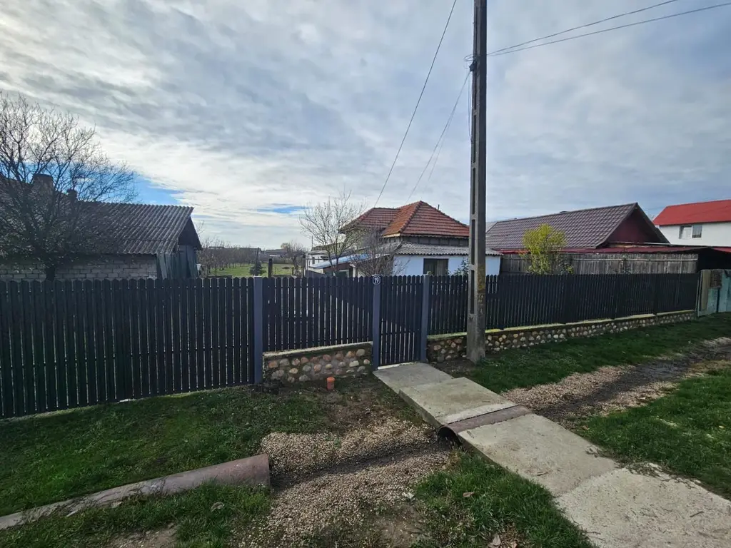 Casa si teren 3500 mp, Stefanesti - Golesti
