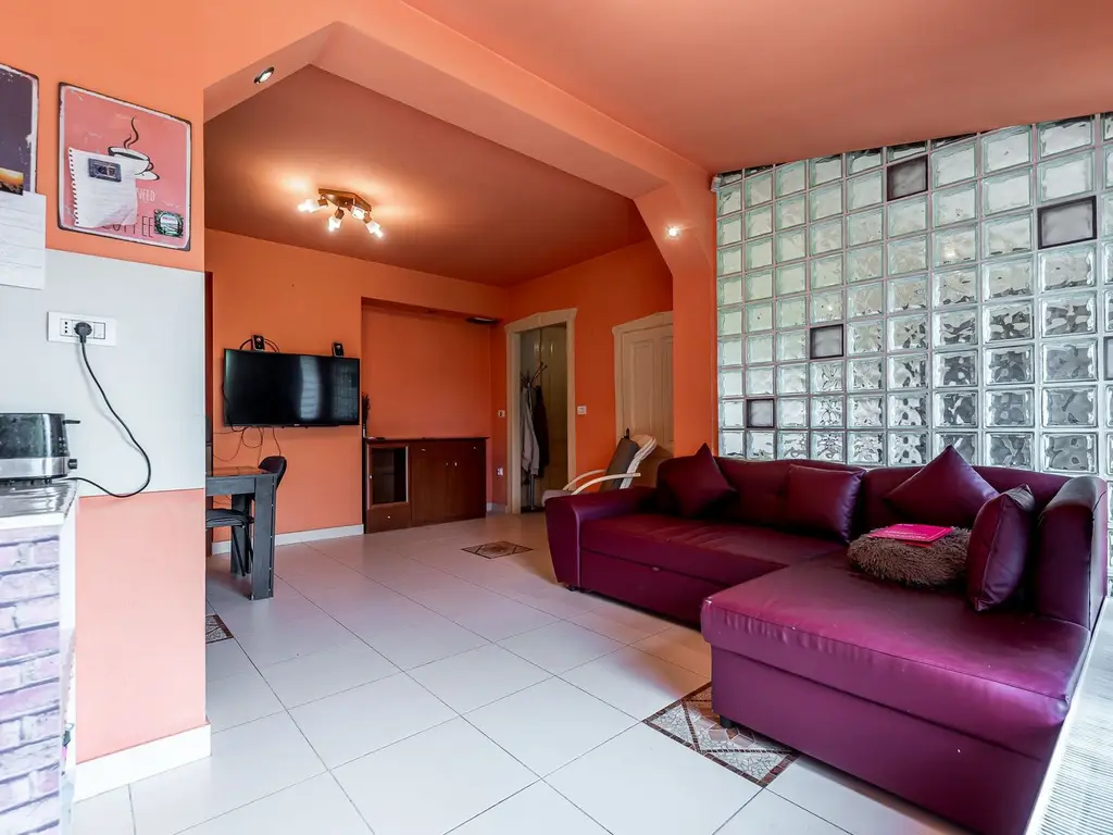 Casa Solida cu Mansarda in Zona Excelenta Parneava