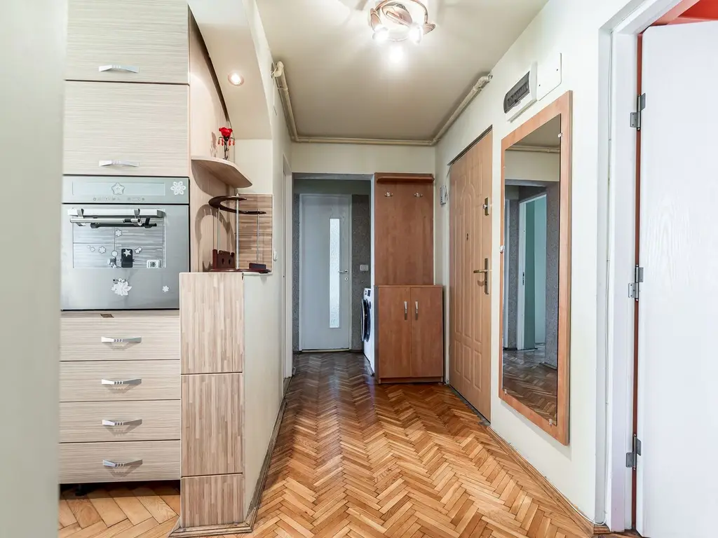 REZERVAT!! Apartament 3 camere Micalaca 300. Vedere superbă