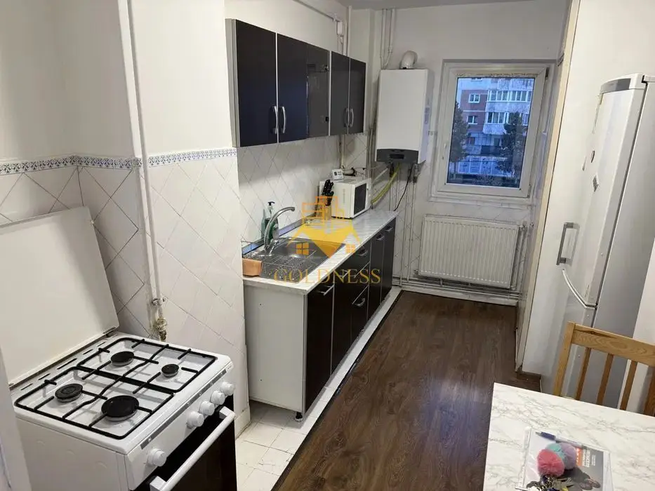 2 camere decomandate, balcon, Zona Manastur, Lukoil, BAM Market