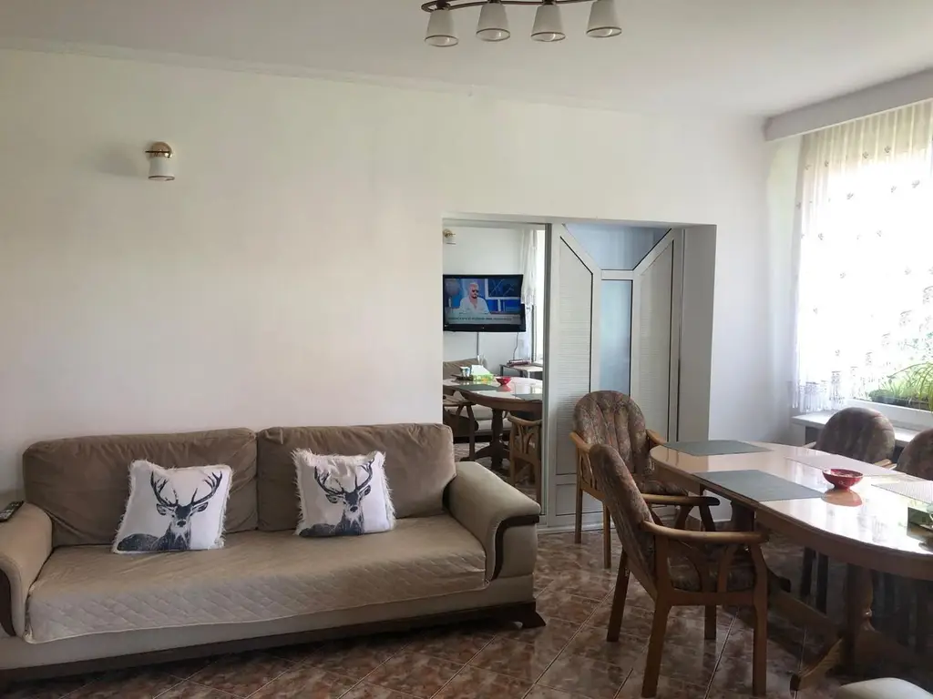 BRASADAS vinde casa cu 7 camere si teren 1100mp in zona Burdea.