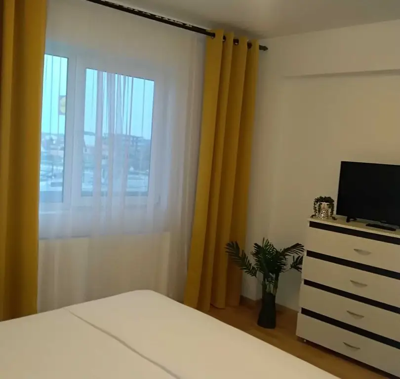 Proprietar -Vând apartament spațios la mare